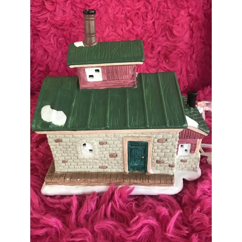 Season Specialties Grain House Lighted Building Christmas‎ Village 1994 Tested